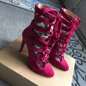 Christian louboutin spinetita heel